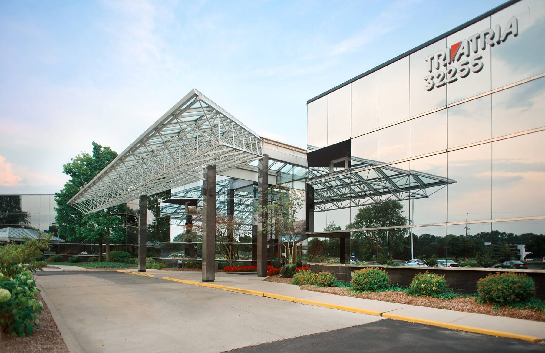 FRIEDMAN NEGOTIATES 20,045 SF OFFICE LEASE IN FARMINGTON HILLS, MI