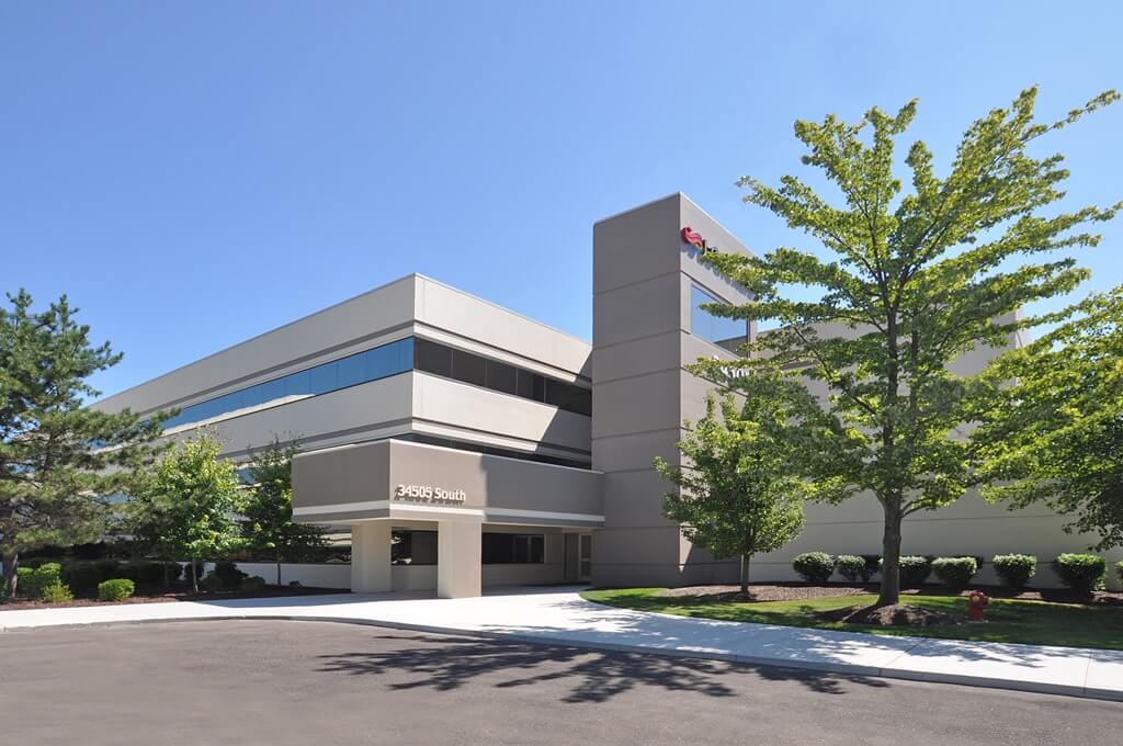 FRIEDMAN NEGOTIATES 7,730 SF RETAIL LEASE IN FARMINGTON HILLS, MICHIGAN