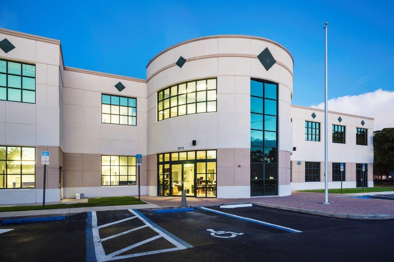 FRIEDMAN SELLS A 72,814 SF OFFICE BUILDING IN NAPLES, FLORIDA