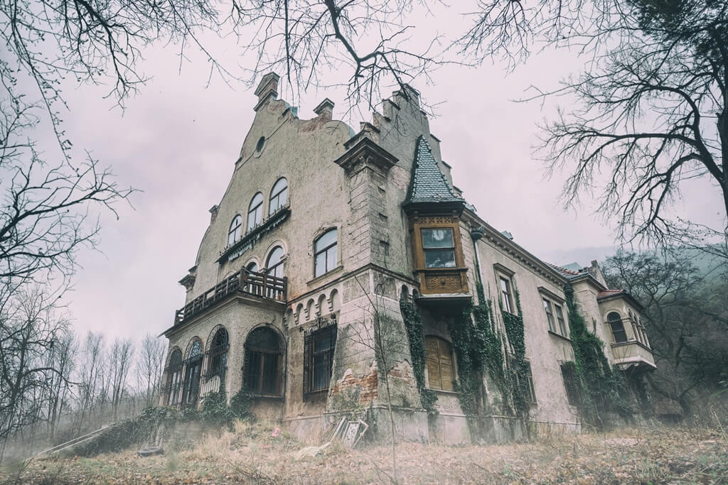 How do you sell a haunted house? The answers might scare you Friedman