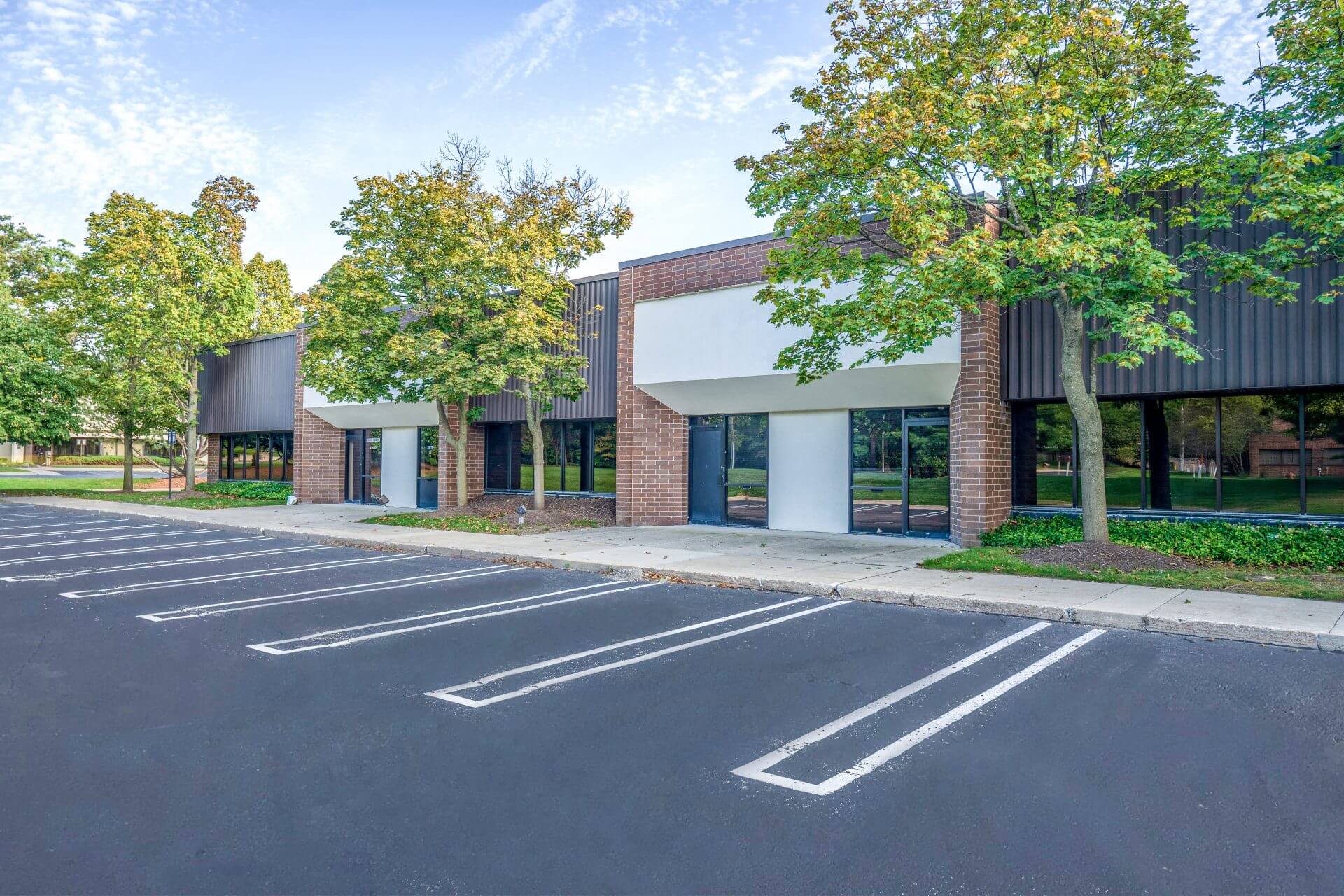 Friedman’s Glenn DesRosiers Secures Lease with TS Tech Americas, Inc